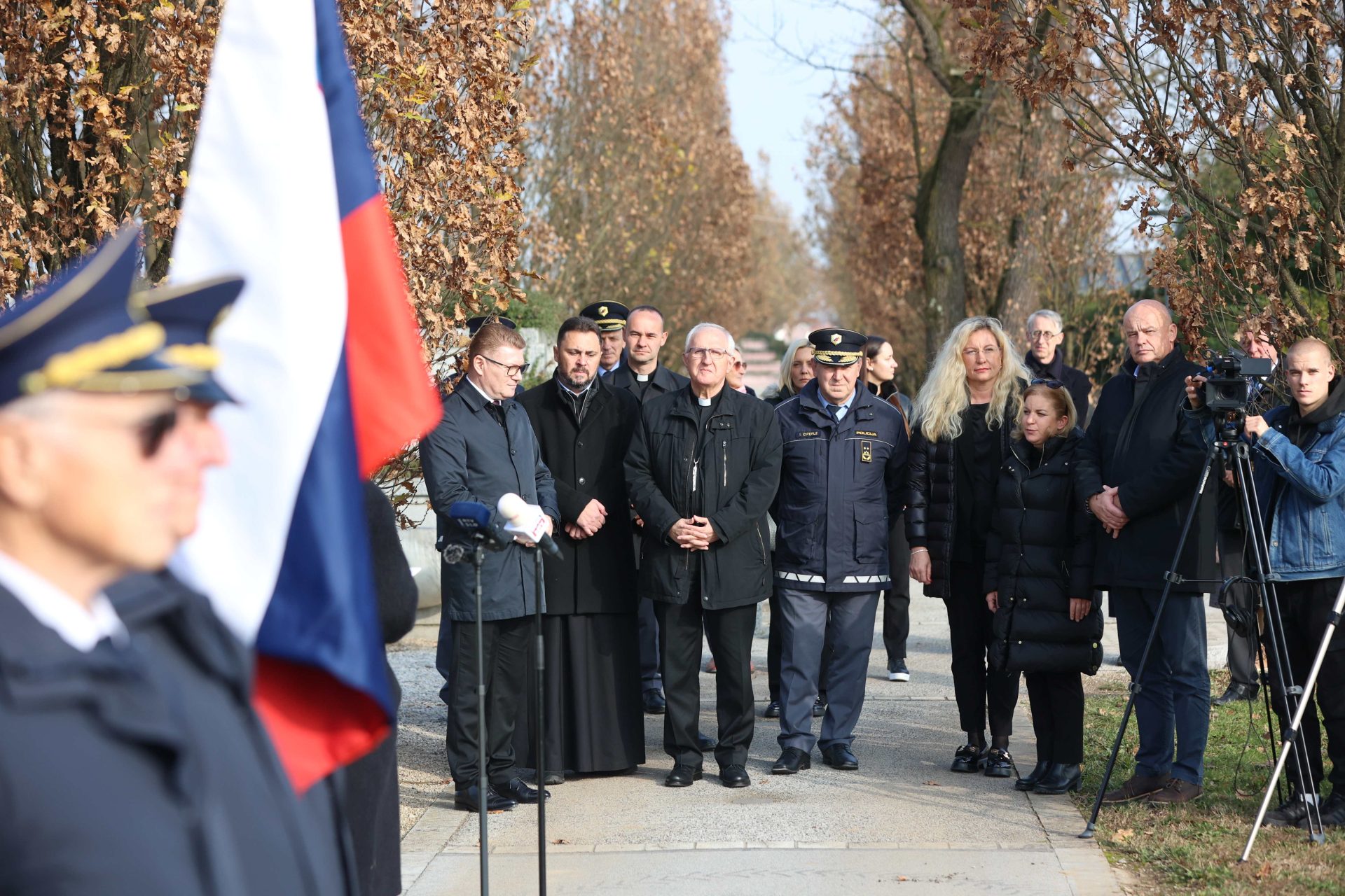 zavod-varna-pot-svetovni-dan-spomina-na-zrtve-prometnih-nesrec-spomenik-12