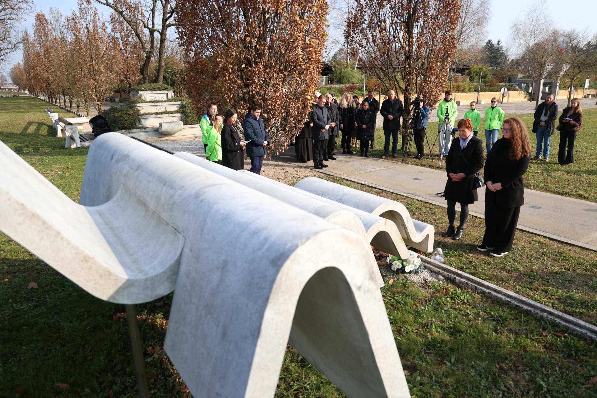 zavod-varna-pot-svetovni-dan-spomina-na-zrtve-prometnih-nesrec-spomenik-13