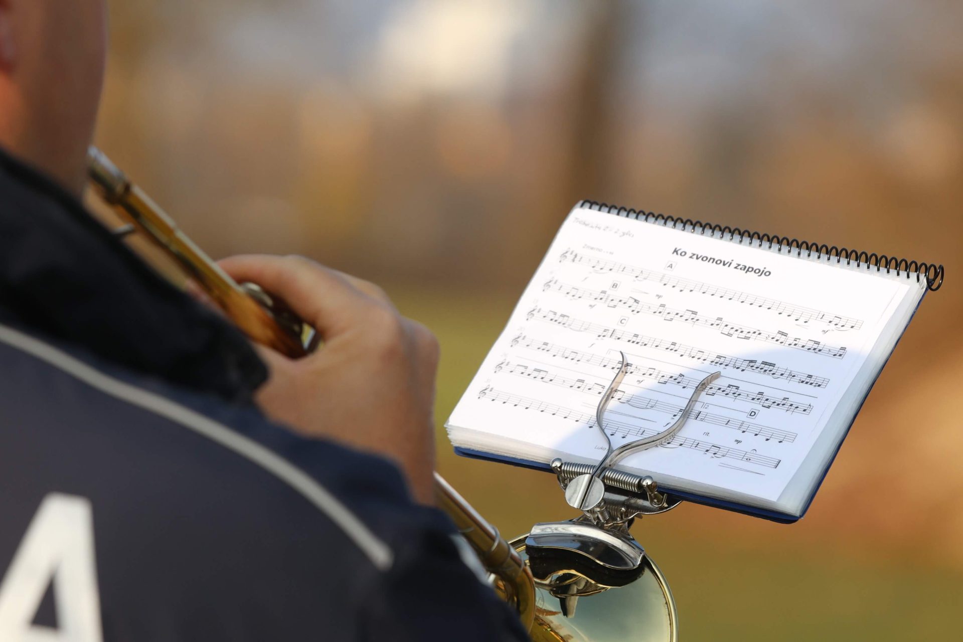 zavod-varna-pot-svetovni-dan-spomina-na-zrtve-prometnih-nesrec-spomenik-4