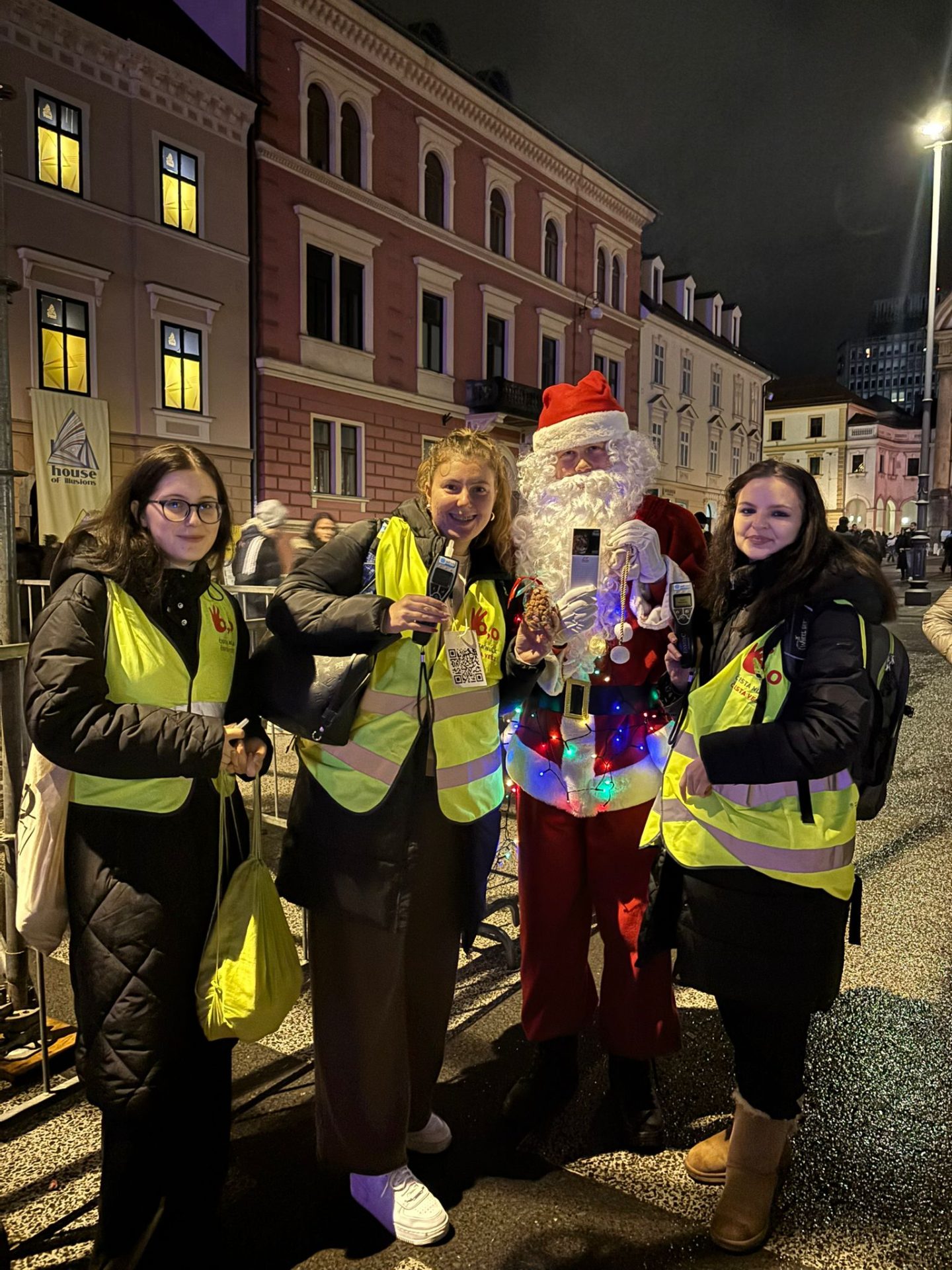 cncv-cista-nula-cista-vest-dobrodelni-koncert-radia-1-kongresni-trg-ljubljana_18122025-10